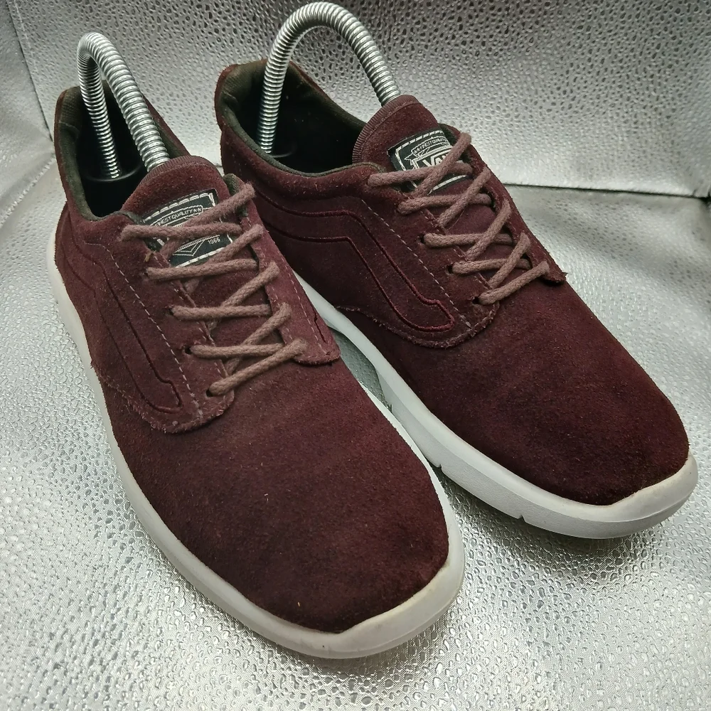 Vans Maroon Lace Up Sneakers Mens Size 6 Womens 7.5